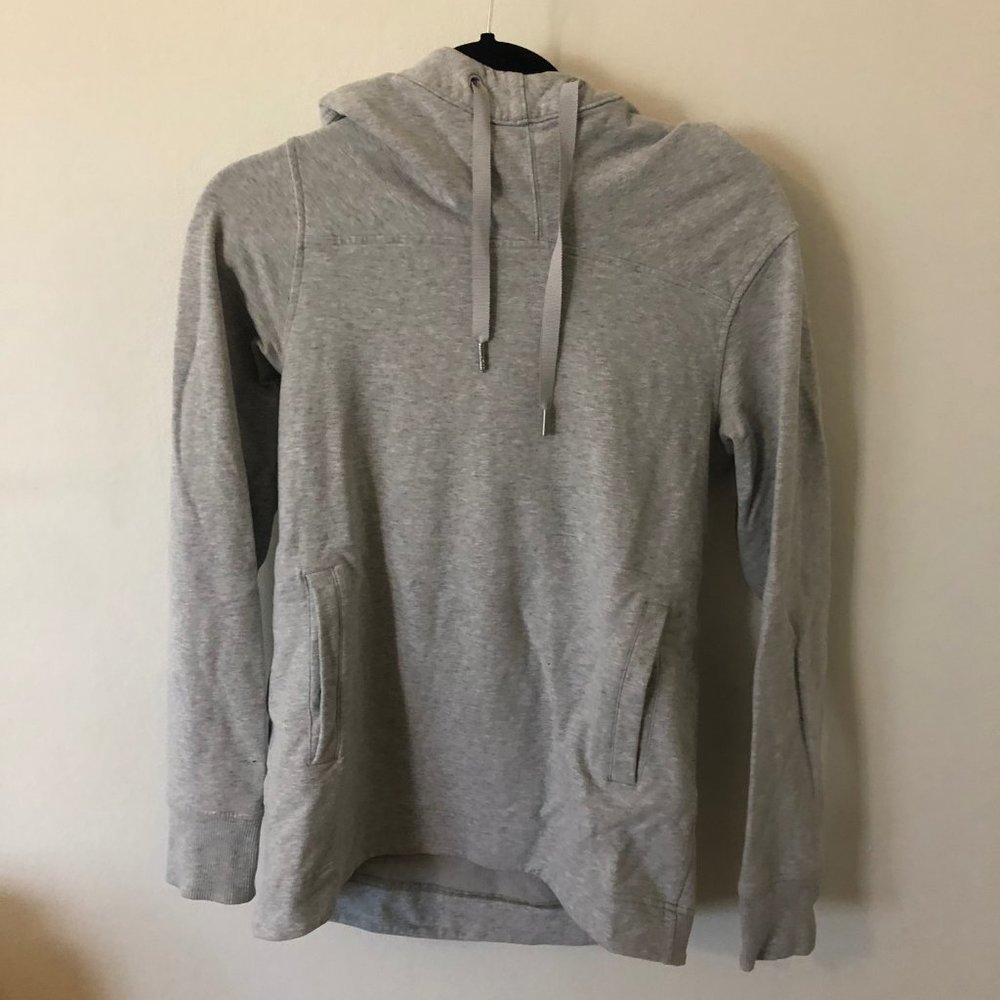 Lululemon Gray Sweatshirt